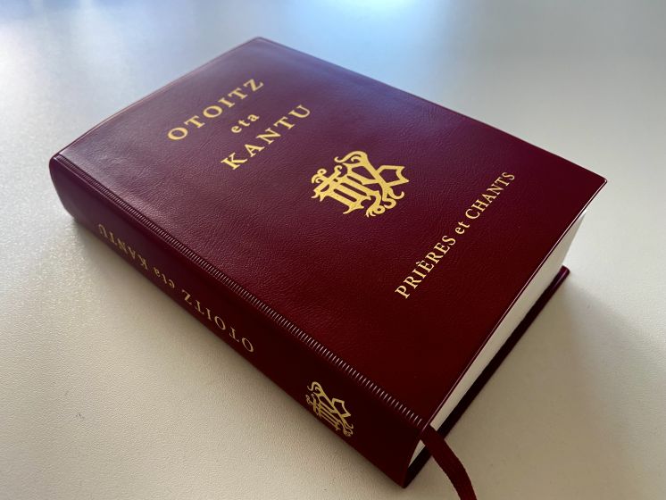 « Otoitz eta Kantu » un nouvel ouvrage destiné aux fidèles